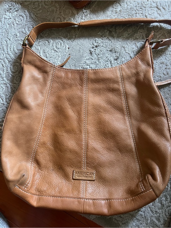 American Leather Co. Handbags - American leather Easton Tan Leather Hobo Bag pebbled structured chic slouchy fp